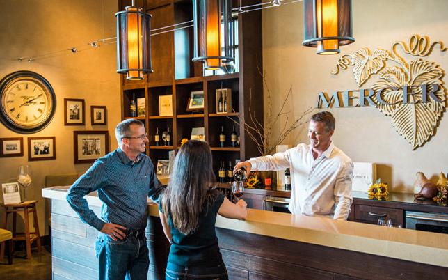 What Are the Best Wine Tasting Tips for Beginners?